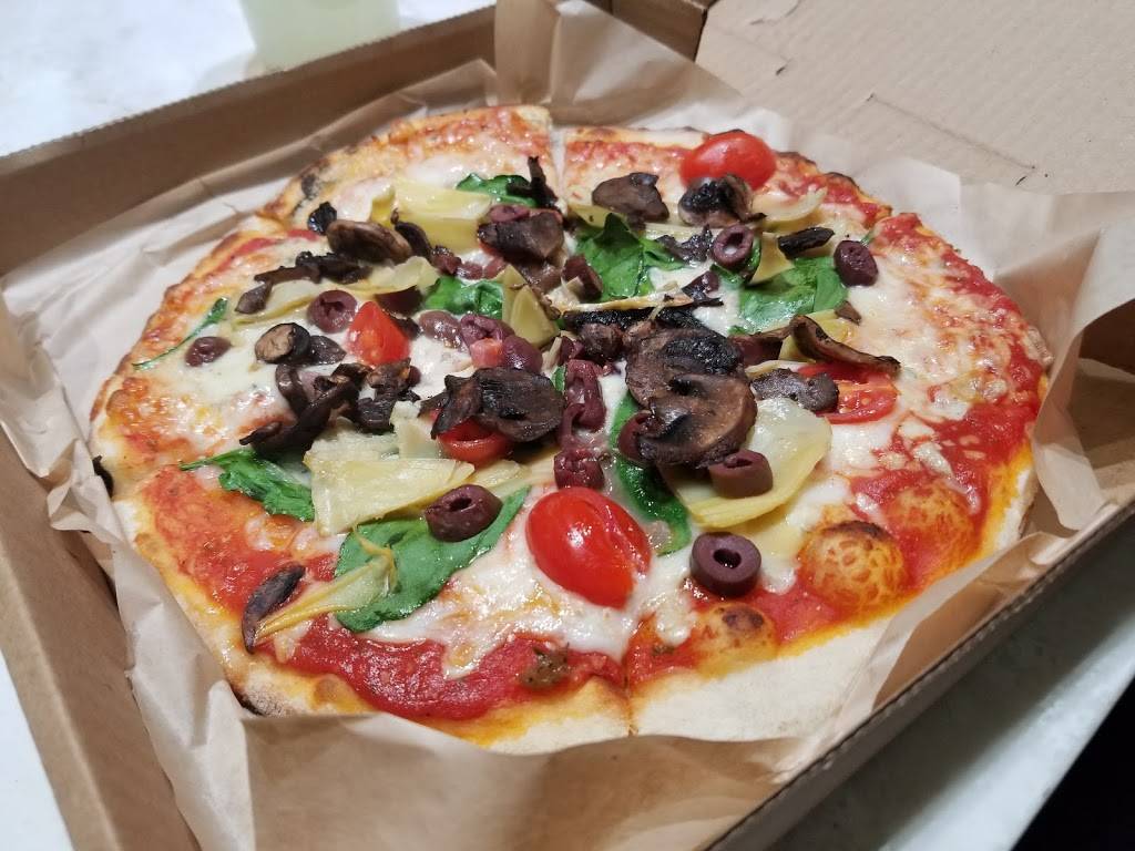 Live Basil Pizza | restaurant | 1011 S Figueroa St, Los Angeles, CA 90015, USA | 2137465483 OR +1 213-746-5483