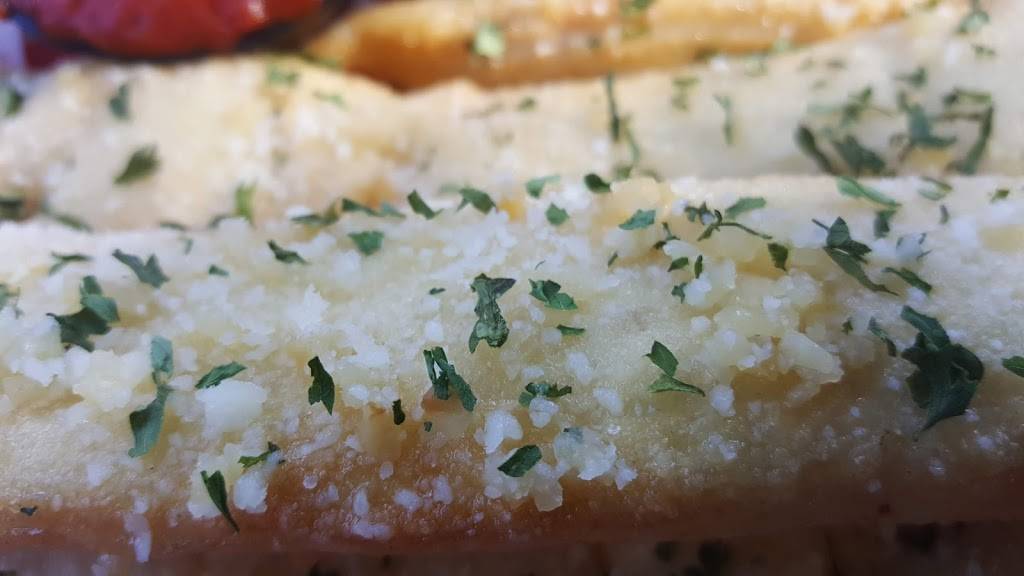 Cobb Mountain Pizza | restaurant | 16295 Hwy 175 #3, Cobb, CA 95426, USA | 7079284188 OR +1 707-928-4188