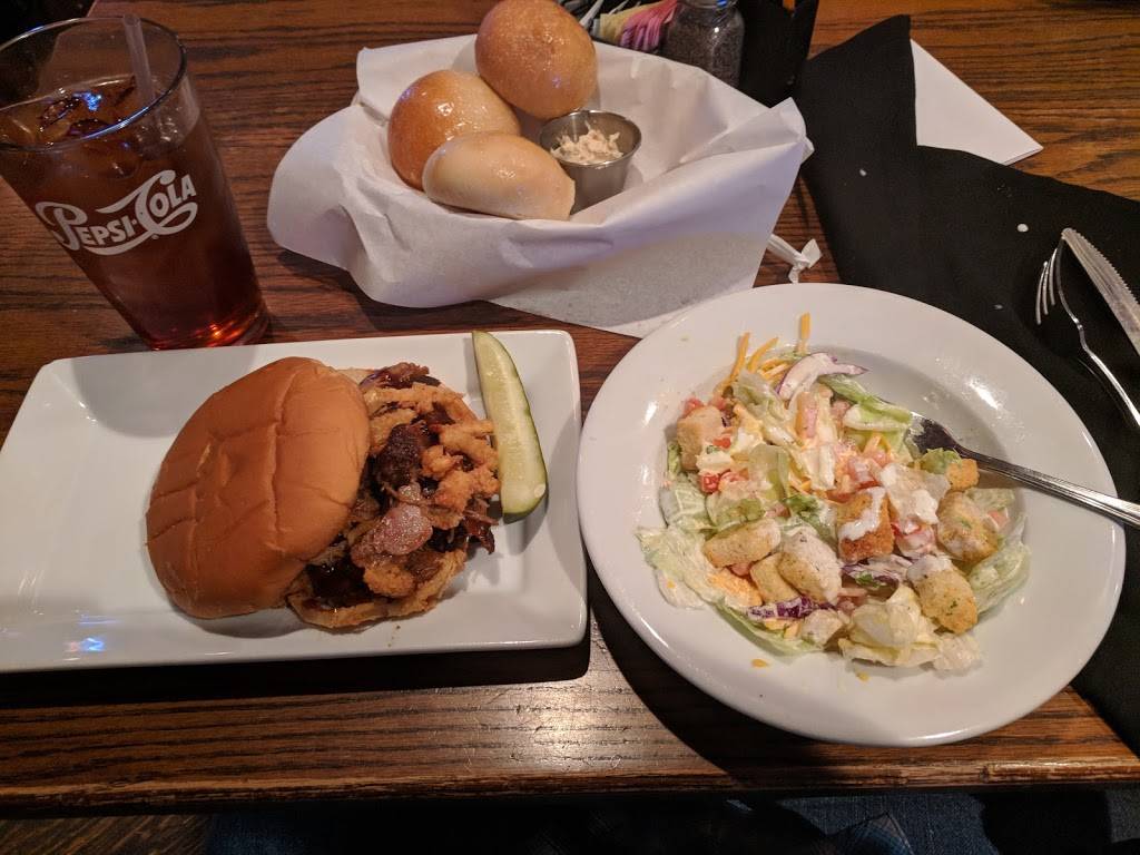 Texas T-bone Steakhouse | restaurant | 1419 E 11th Ave, Hutchinson, KS 67501, USA | 6206640017 OR +1 620-664-0017