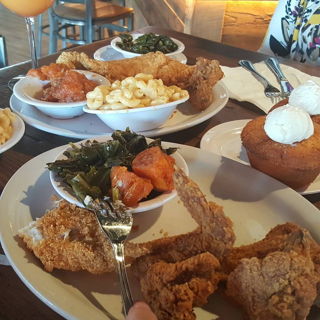 Lo-Los Chicken & Waffles | restaurant | 2040 N Rainbow Blvd, Las Vegas, NV 89108, USA | 7024834311 OR +1 702-483-4311