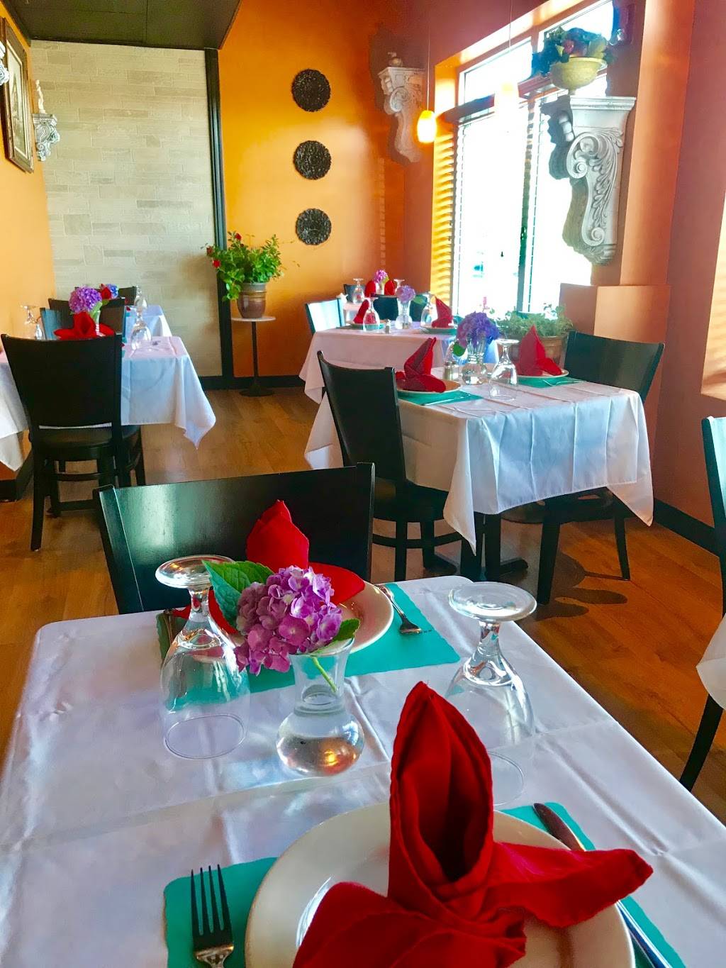 Thai Tamarind | restaurant | 2 Connector Rd, Westborough, MA 01581, USA | 5083296688 OR +1 508-329-6688