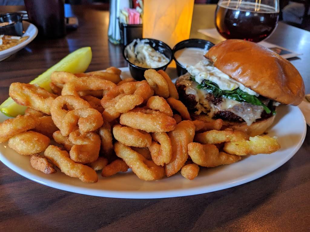 Beckers Corner | restaurant | 110 Old Bethlehem Rd, Quakertown, PA 18951, USA | 2155363220 OR +1 215-536-3220