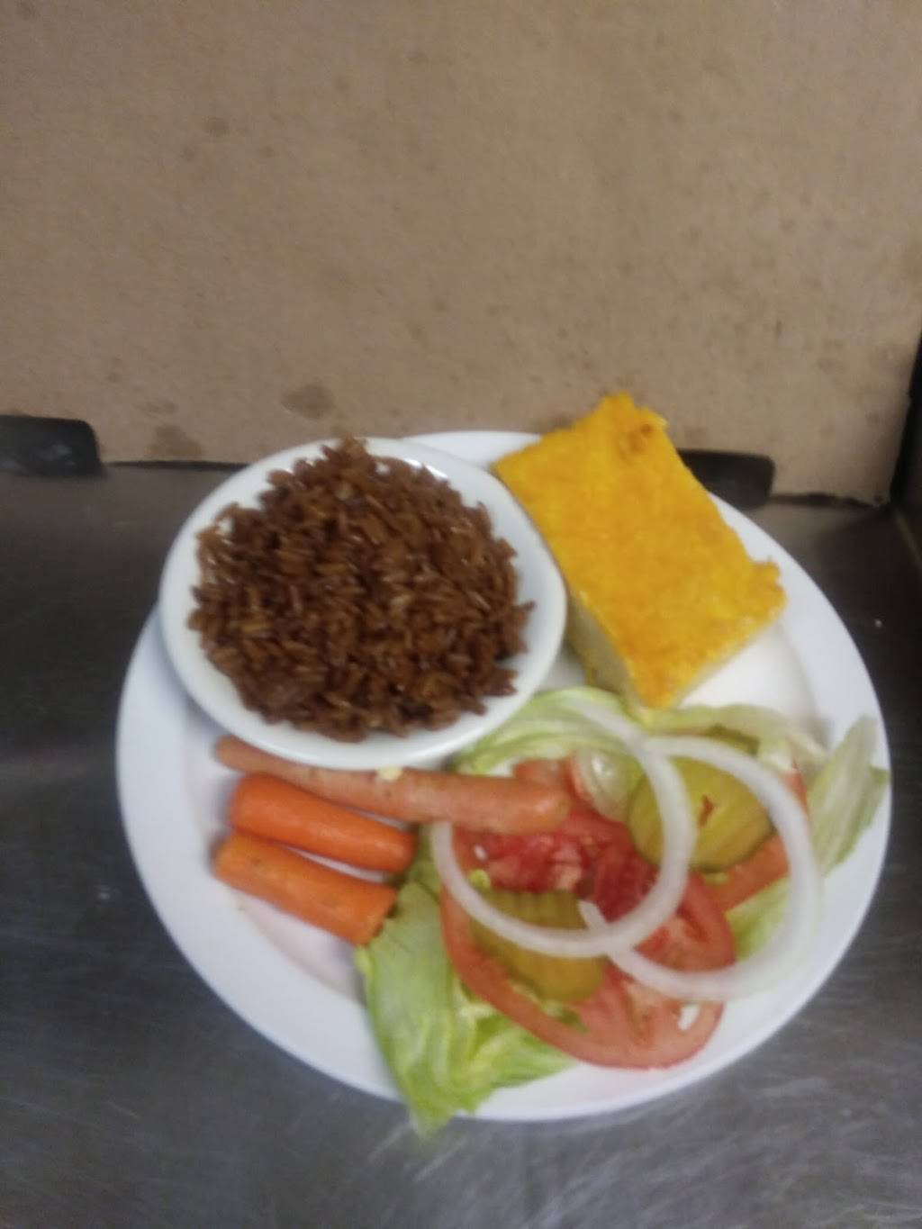 Millies Restaurant | restaurant | 1643 US-21, Ridgeway, SC 29130, USA | 8033378640 OR +1 803-337-8640