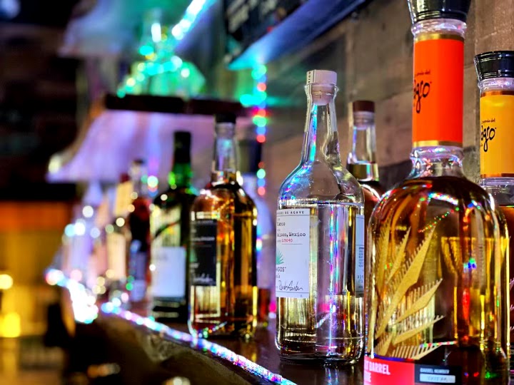 Crafty Crab - The Falls | restaurant | 8705 SW 136th St, Miami, FL 33176, USA | 7868083333 OR +1 786-808-3333