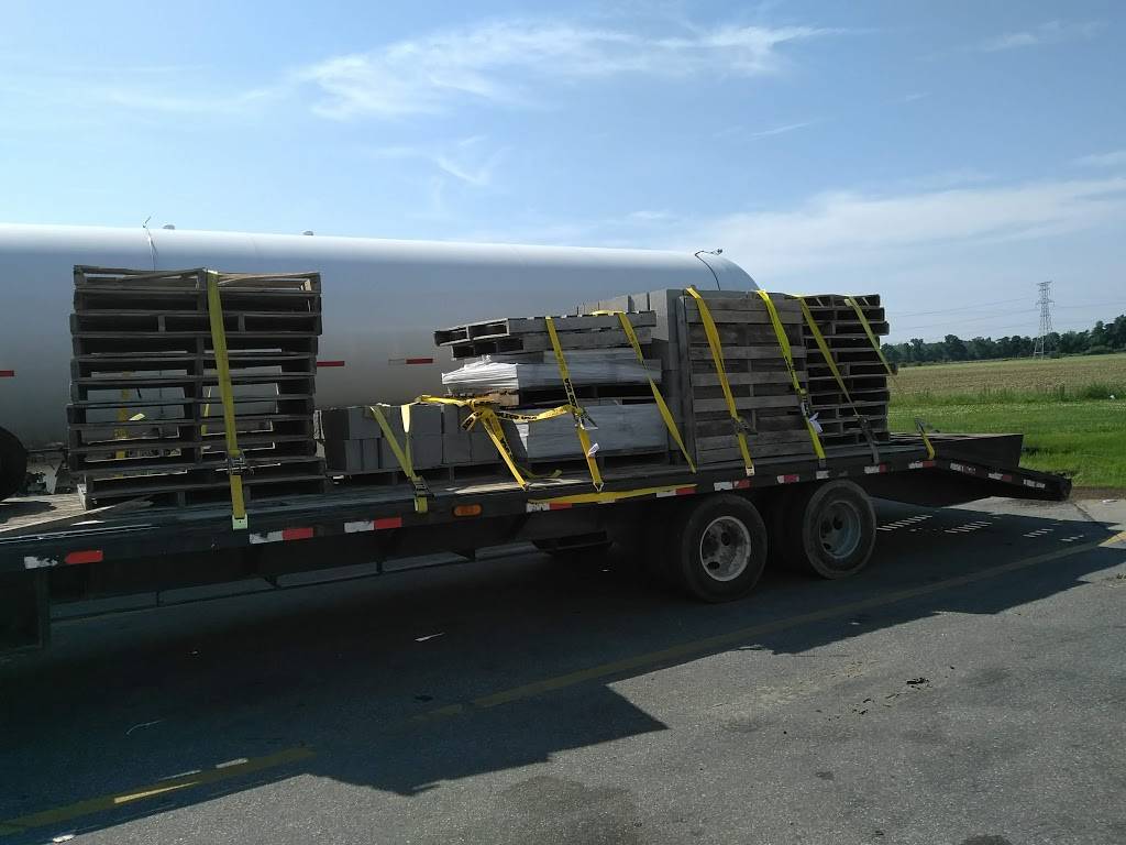 Pilot Travel Center | restaurant | 917 E Elm St, Marston, MO 63866, USA | 5736432320 OR +1 573-643-2320