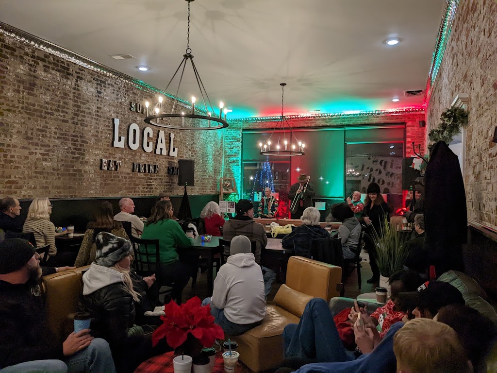 The Local Place | cafe | 111 S Public Square, Centerville, TN 37033, USA | 9317293481 OR +1 931-729-3481