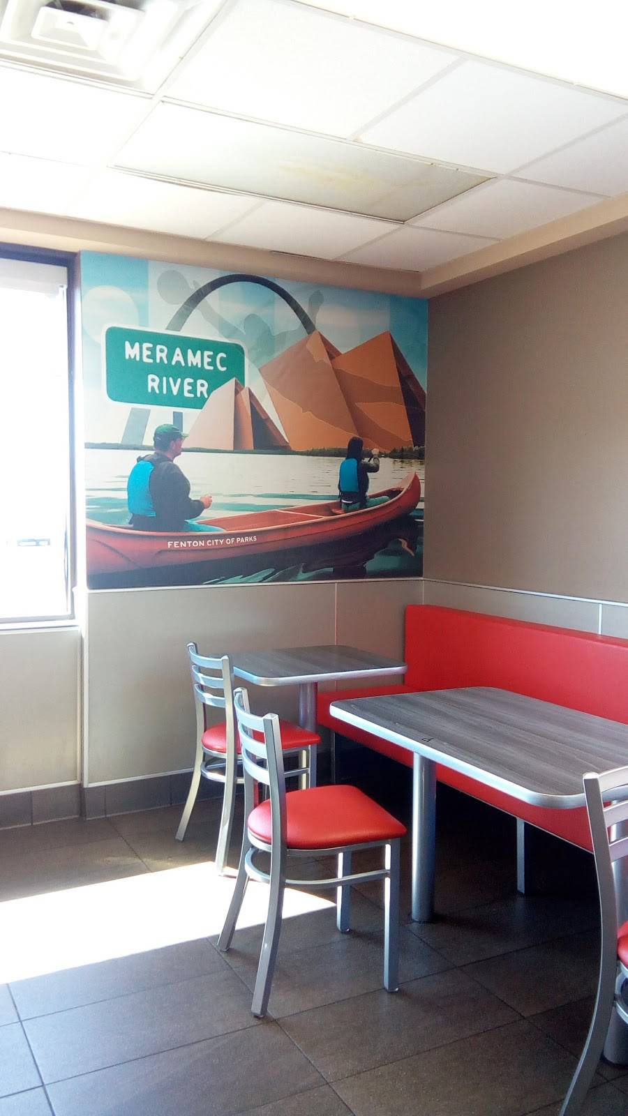 Hardees | restaurant | 545 Main St, Fenton, MO 63026, USA | 6363435221 OR +1 636-343-5221