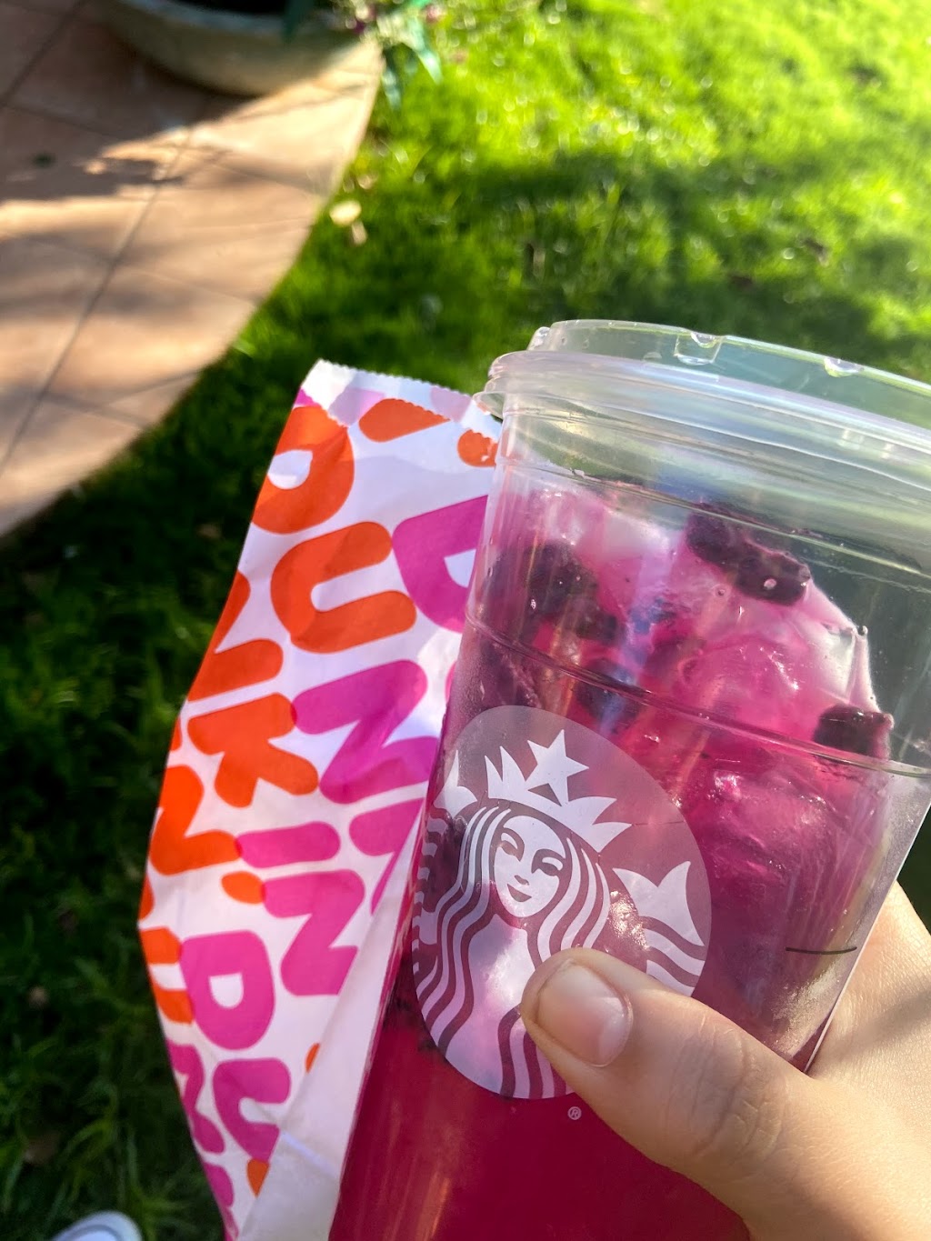 Starbucks | cafe | 2020 W Baseline Rd #174, Phoenix, AZ 85041, USA | 6022680811 OR +1 602-268-0811