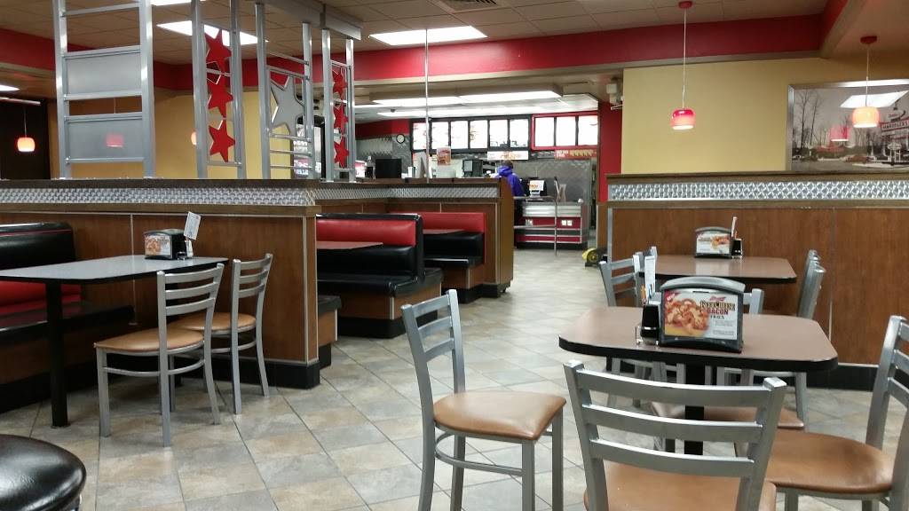 Hardees Red Burrito | restaurant | 425 S Lebanon St, Lebanon, IN 46052, USA | 7654821148 OR +1 765-482-1148