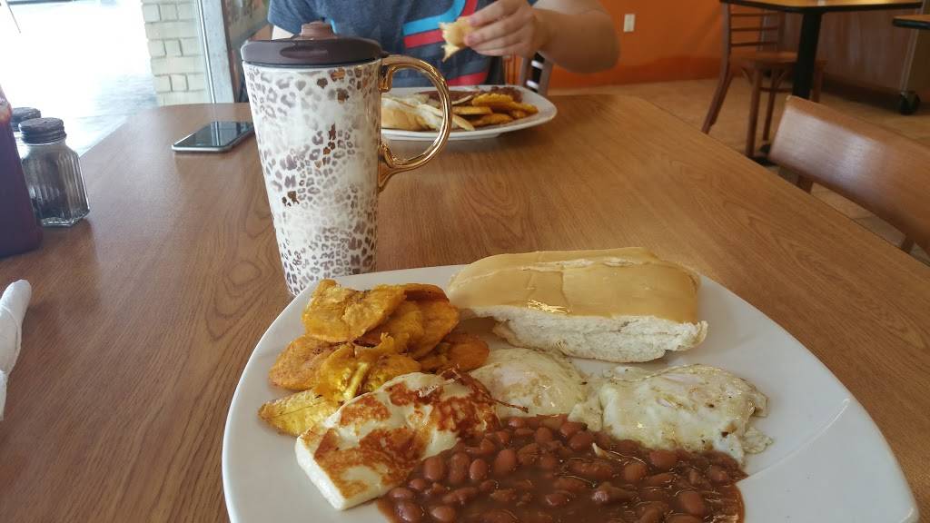 Dabenis Latin Restaurant | restaurant | 239 E Michigan St, Orlando, FL 32806, USA | 4074226888 OR +1 407-422-6888