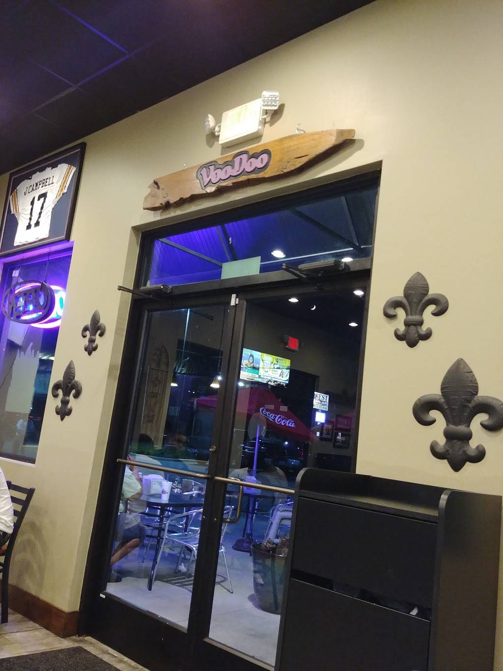 VooDoo Wing Company | restaurant | 2059 S College St, Auburn, AL 36832, USA | 3343297777 OR +1 334-329-7777