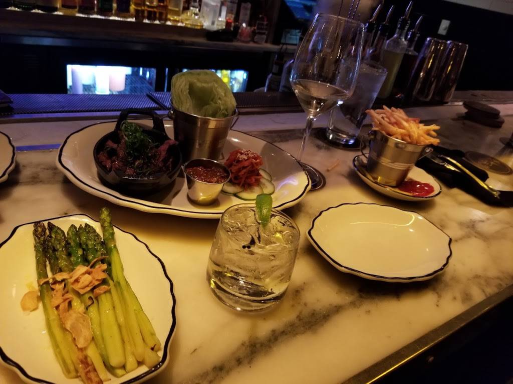 Loch Bar | restaurant | 240 International Drive, Baltimore, MD 21202, USA | 4439618949 OR +1 443-961-8949