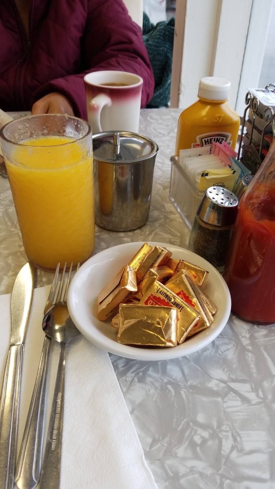 Galley Cafe | restaurant | 829 Harbor Island Dr, Newport Beach, CA 92660, USA | 9496734110 OR +1 949-673-4110