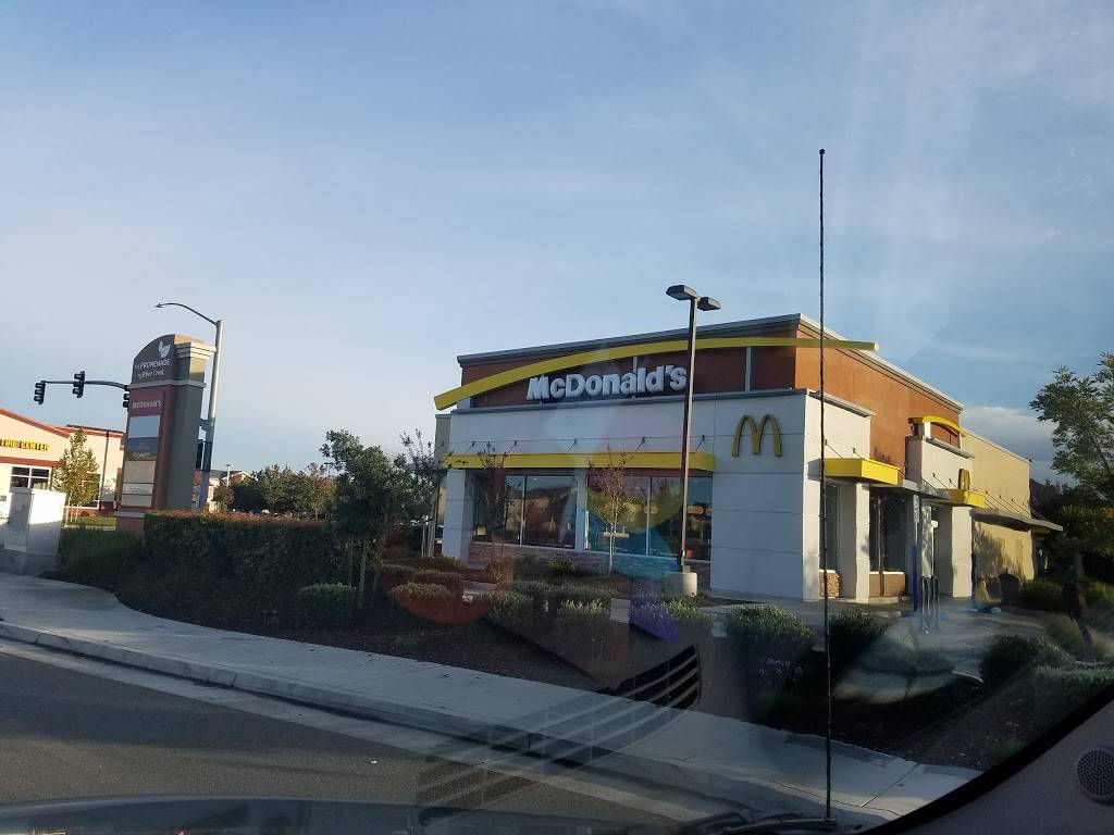 McDonalds | cafe | 8300 Elk Grove Florin Rd, Sacramento, CA 95829, USA | 9166812055 OR +1 916-681-2055