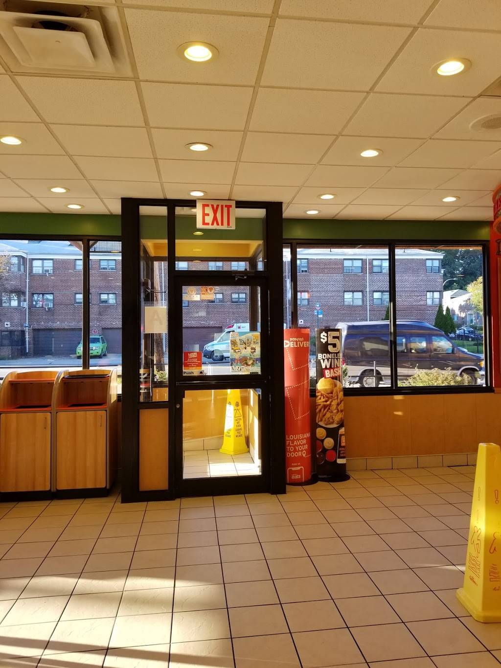 Popeyes Louisiana Kitchen | restaurant | 217-10 Hillside Avenue, Queens Village, NY 11427, USA | 7184656812 OR +1 718-465-6812