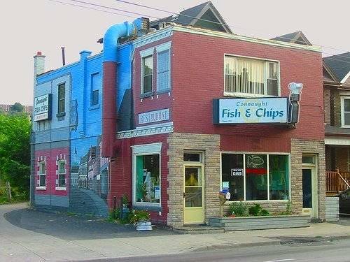 Connaught Fish & Chips | restaurant | 976 Main St E, Hamilton, ON L8M 1M8, Canada | 9055444143 OR +1 905-544-4143