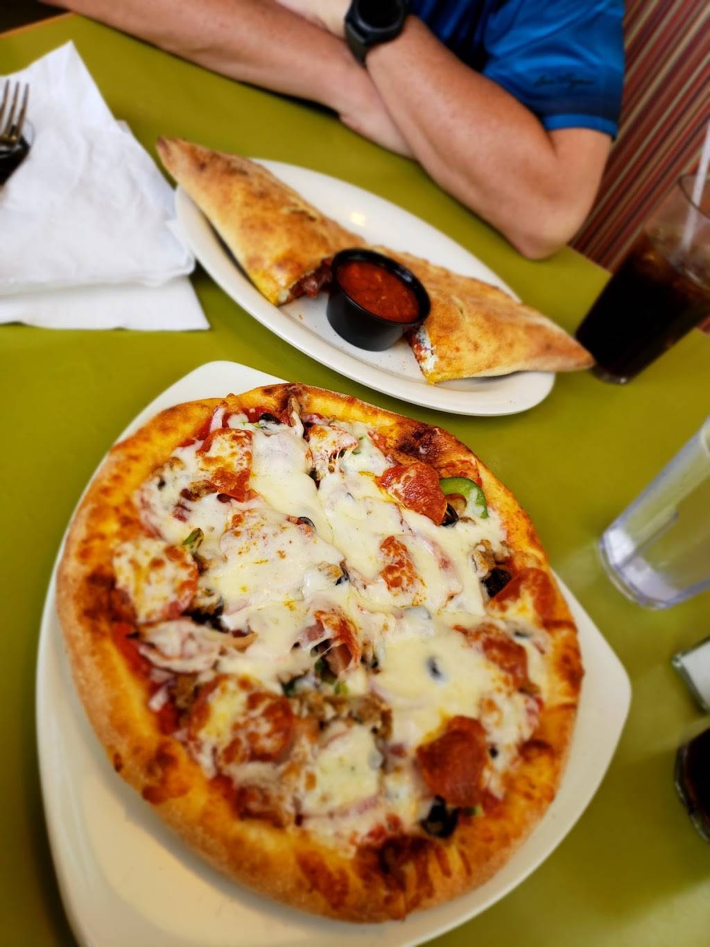 Flippers Pizzeria | meal delivery | 120 N 4th St, Lake Mary, FL 32746, USA | 4078782828 OR +1 407-878-2828