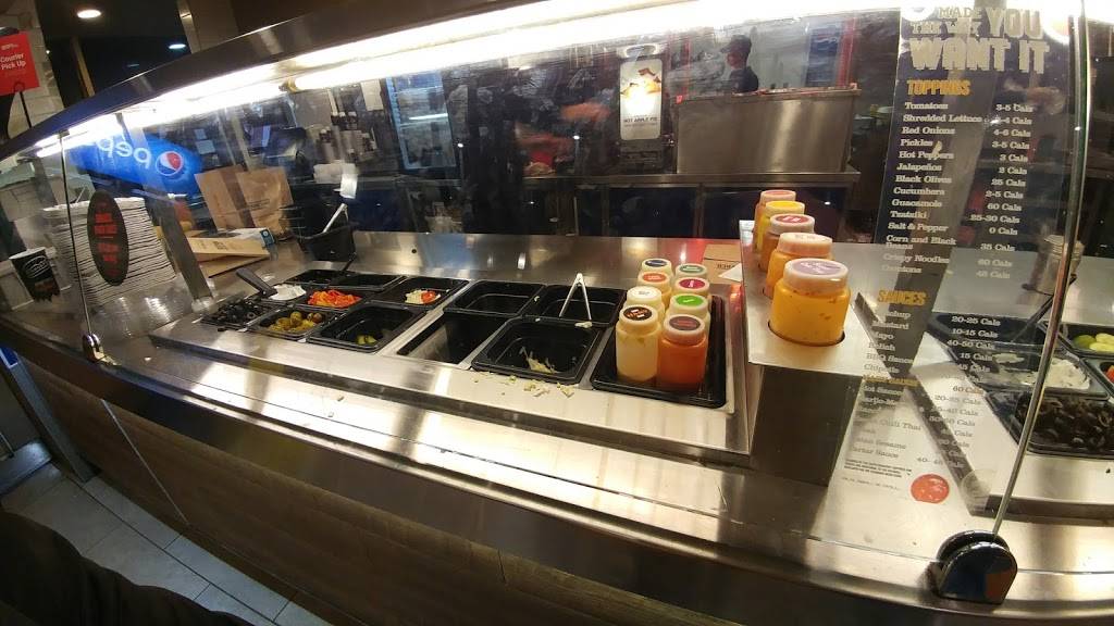 Harveys | restaurant | 3343 Bayview Ave, North York, ON M2K 1G4, Canada | 4167309599 OR +1 416-730-9599