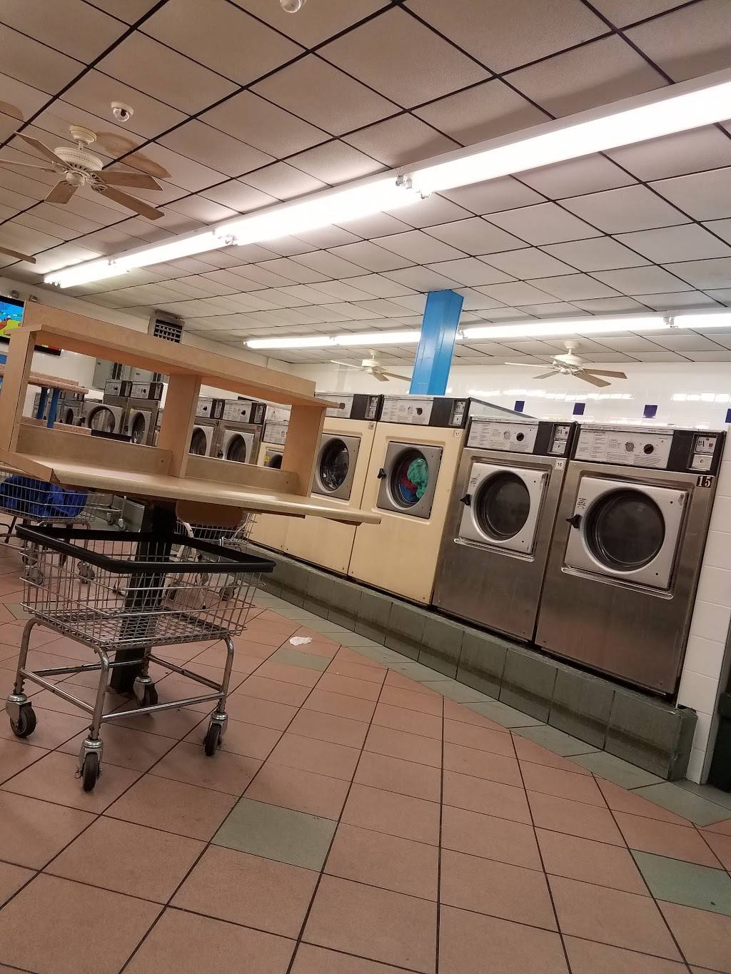 Long Wall Kitchen | restaurant | 1708 Sunrise Hwy, Copiague, NY 11726, USA | 6318420853 OR +1 631-842-0853