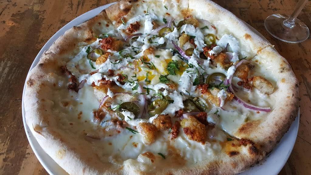 Cane Rosso | restaurant | 815 W Magnolia Ave, Fort Worth, TX 76104, USA | 8179229222 OR +1 817-922-9222