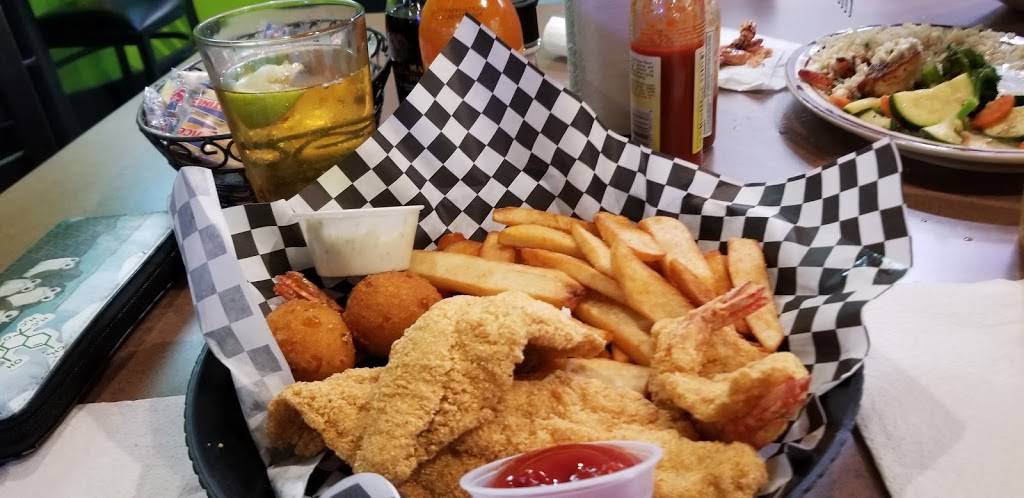 Fish n Tails Oyster Bar | restaurant | 209 Industrial Ct, Wylie, TX 75098, USA | 2142993954 OR +1 214-299-3954