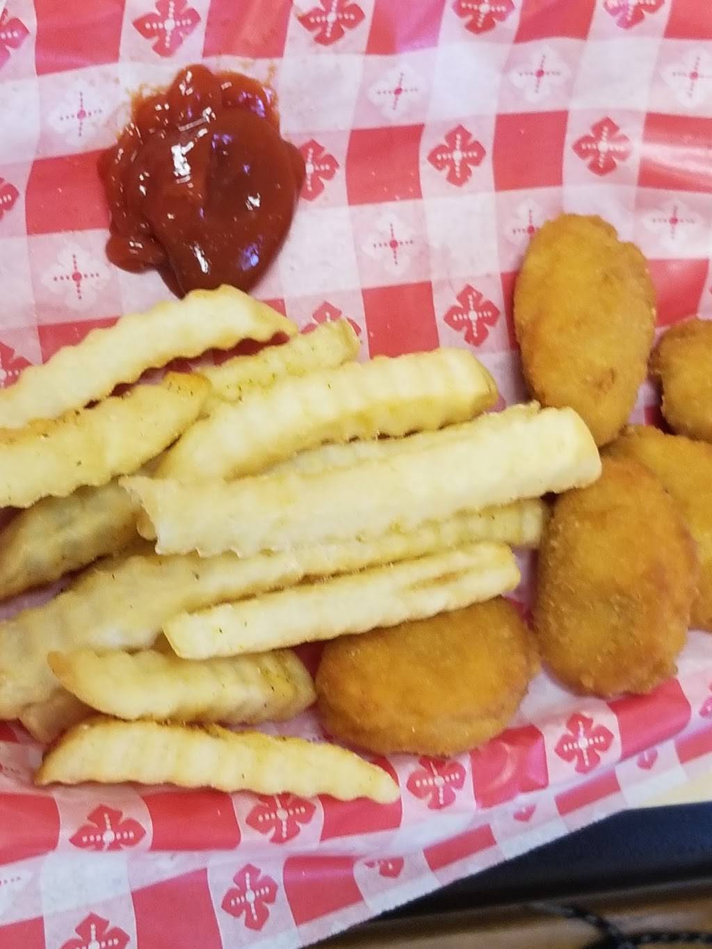 Lydia daiquiri snowball Cafe | restaurant | 7711 Weeks Island Rd, New Iberia, LA 70560, USA | 3373673888 OR +1 337-367-3888