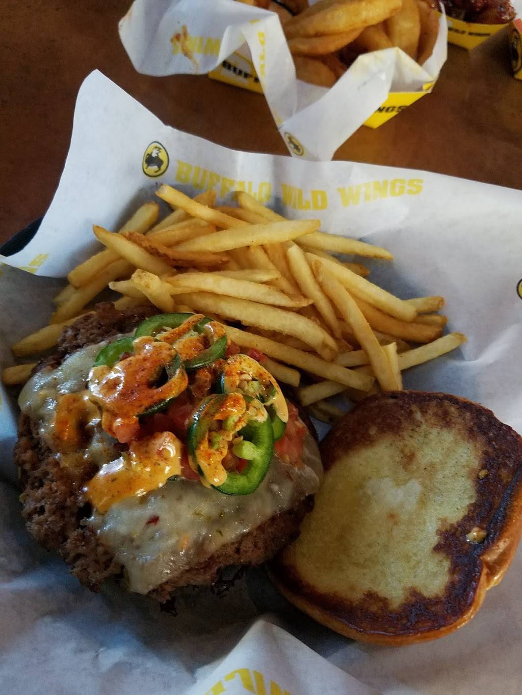 Buffalo Wild Wings | restaurant | 1553 Fremont Blvd D3, Seaside, CA 93955, USA | 8313944483 OR +1 831-394-4483