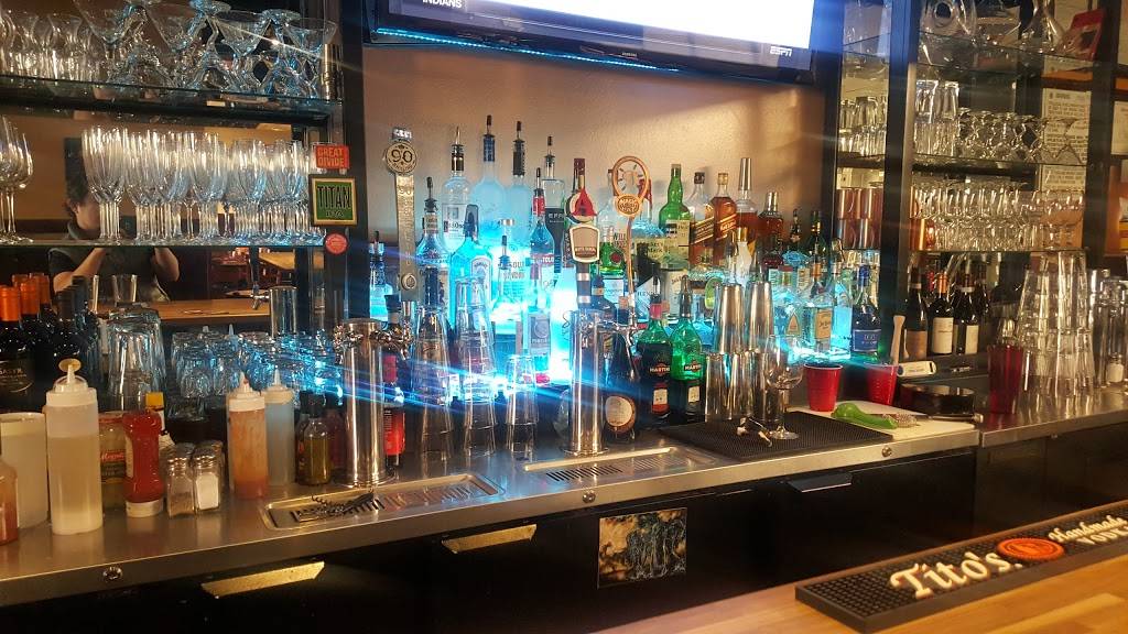 Ados Kitchen & Bar | restaurant | 1143 13th St, Boulder, CO 80302, USA | 7204659063 OR +1 720-465-9063