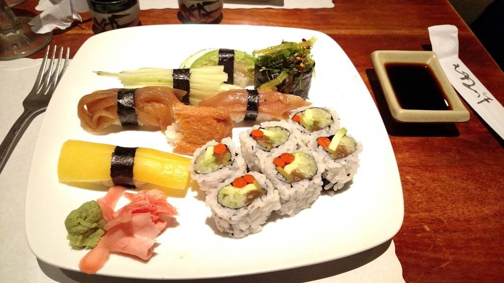 Iron Chef Asian Cuisine | restaurant | 923 Shaker Rd, Longmeadow, MA 01106, USA | 4135678001 OR +1 413-567-8001