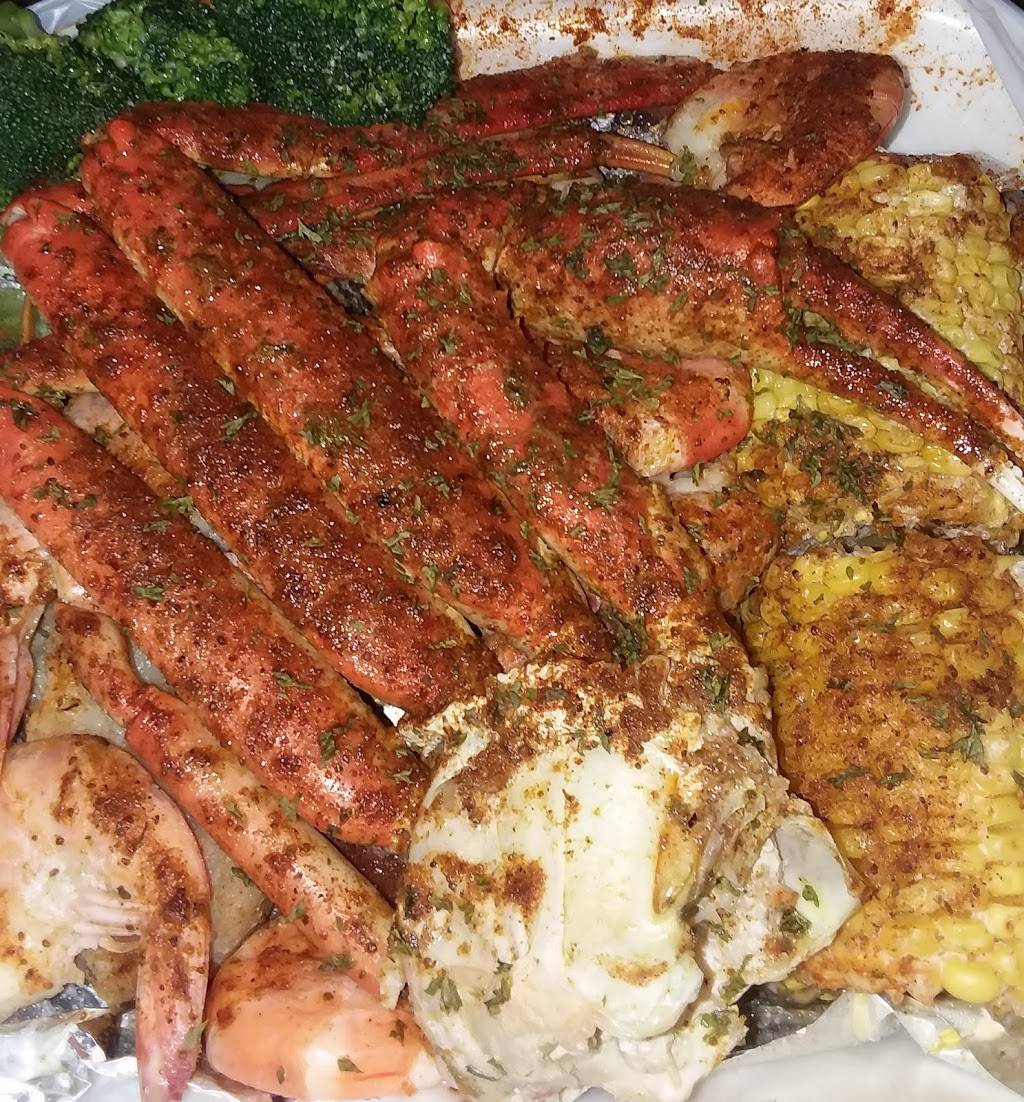 Golden Wall | restaurant | 3201 Fern Valley Rd #111, Louisville, KY 40213, USA | 5029689717 OR +1 502-968-9717