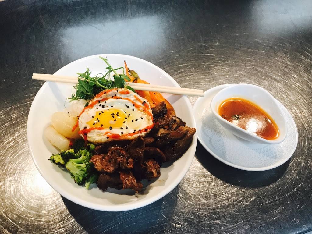 Hobnob Kitchen & Bar | restaurant | 720 5th Ave S #101, Naples, FL 34102, USA | 2395800070 OR +1 239-580-0070