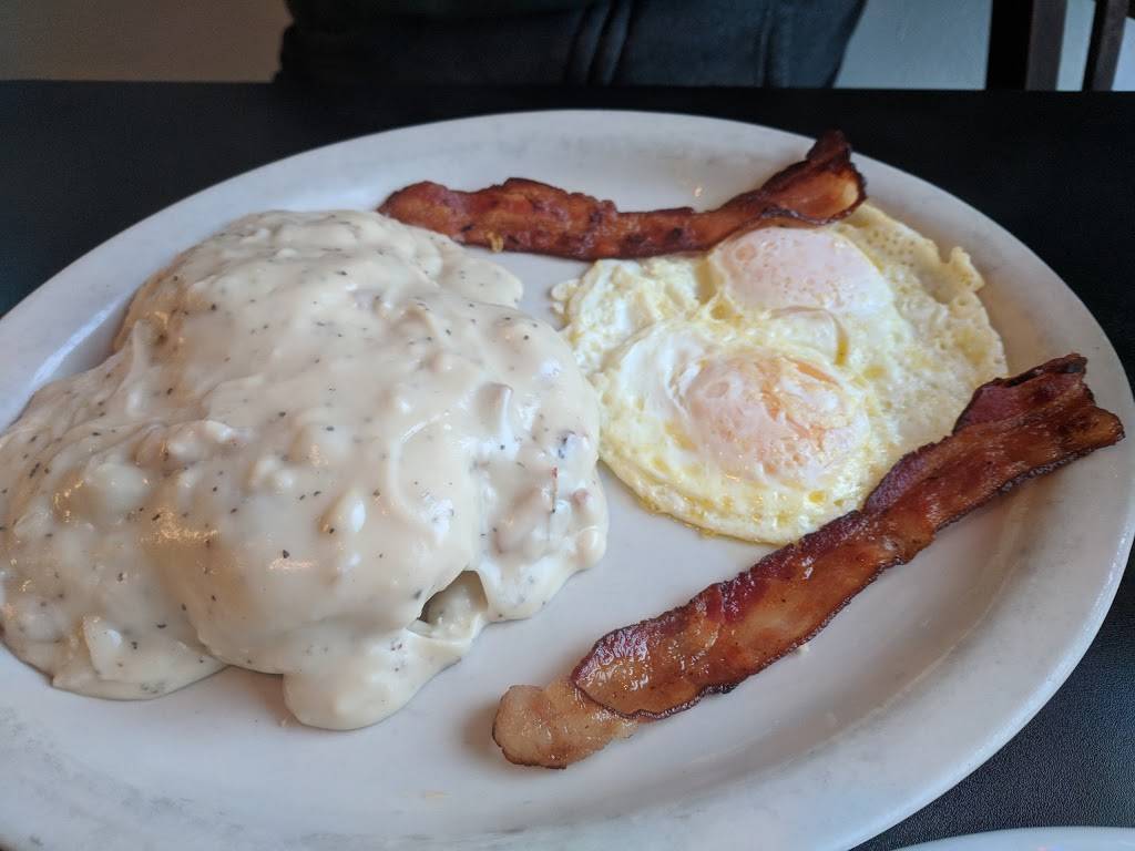 Pages Diner | restaurant | 1039 W College Ave, Santa Rosa, CA 95401, USA | 7075798479 OR +1 707-579-8479