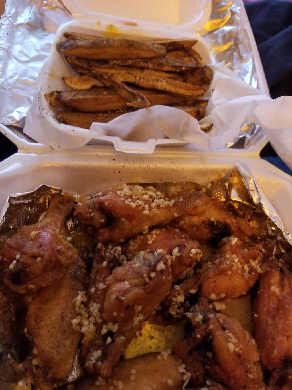 Geppettos | restaurant | 4312 Ridge Rd, Cleveland, OH 44144, USA | 2164591133 OR +1 216-459-1133