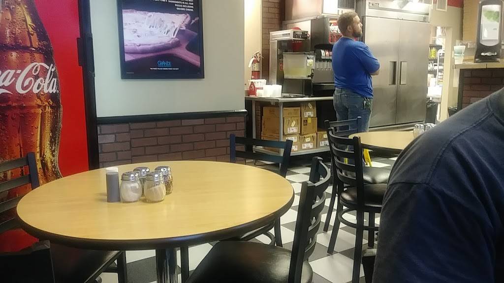 PEPPERONIS PIZZERIA | restaurant | 19975 NW 244th St Unit 10, High Springs, FL 32643, USA | 3864543858 OR +1 386-454-3858