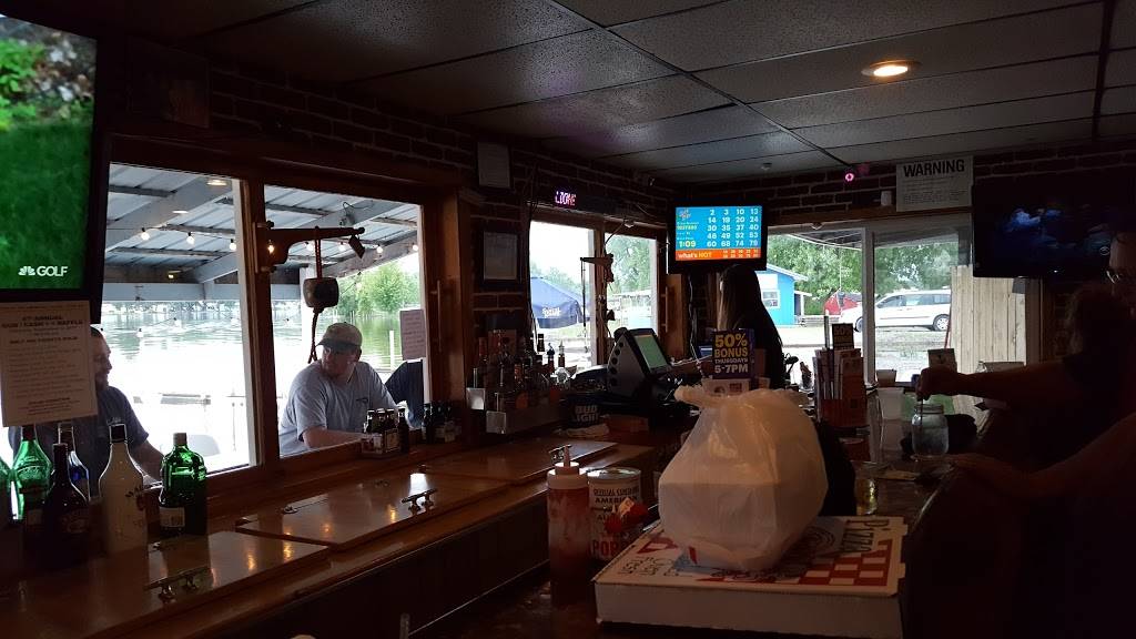 Snug Harbor Bar Restaurant Pizzeria | restaurant | 28709 County Rd 6, Cape Vincent, NY 13618, USA | 3156542139 OR +1 315-654-2139