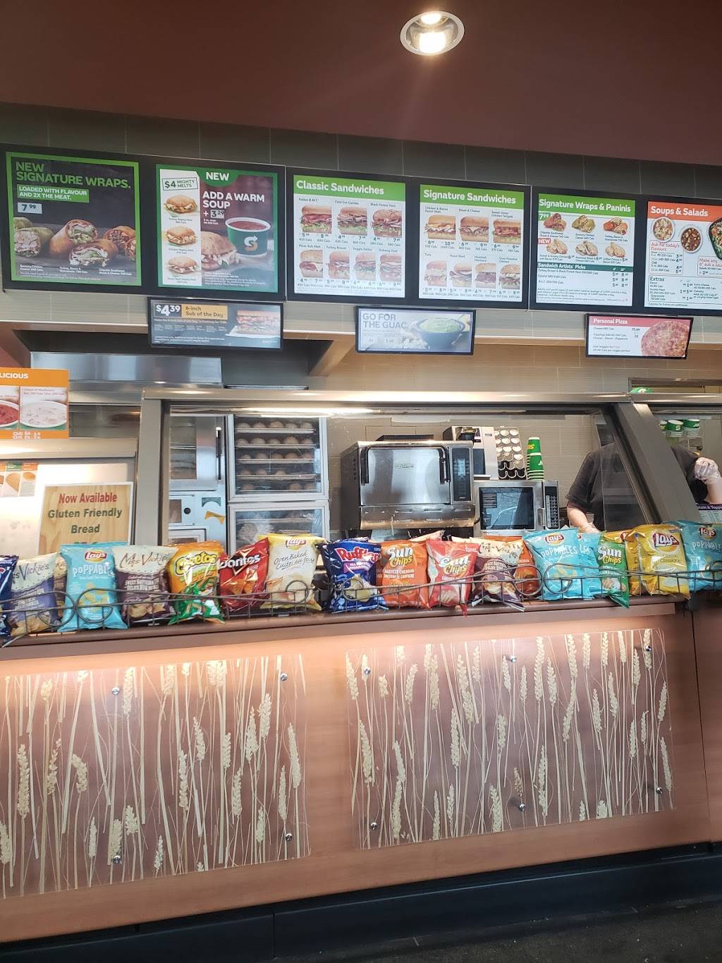 Subway | restaurant | 1690 Huron Church Rd, Windsor, ON N9C 2L1, Canada | 5192524696 OR +1 519-252-4696