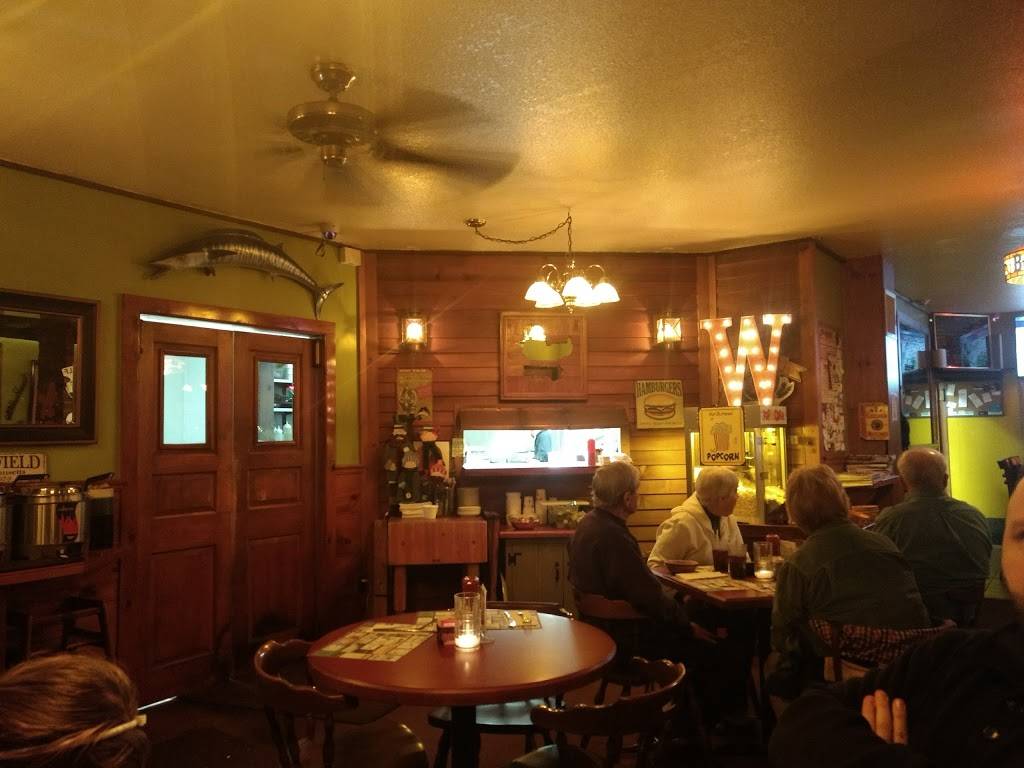 Wolfies Restaurant | restaurant | 52 S Main St, South Deerfield, MA 01373, USA | 4136657068 OR +1 413-665-7068