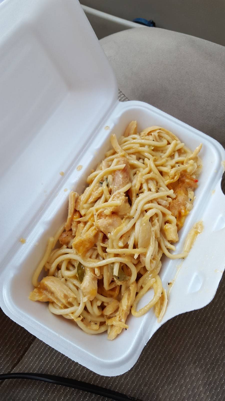 Two Podners Bar-B-Que & Seafood | restaurant | 1441 Robert B Cullum Blvd, Dallas, TX 75210, USA | 2144215387 OR +1 214-421-5387