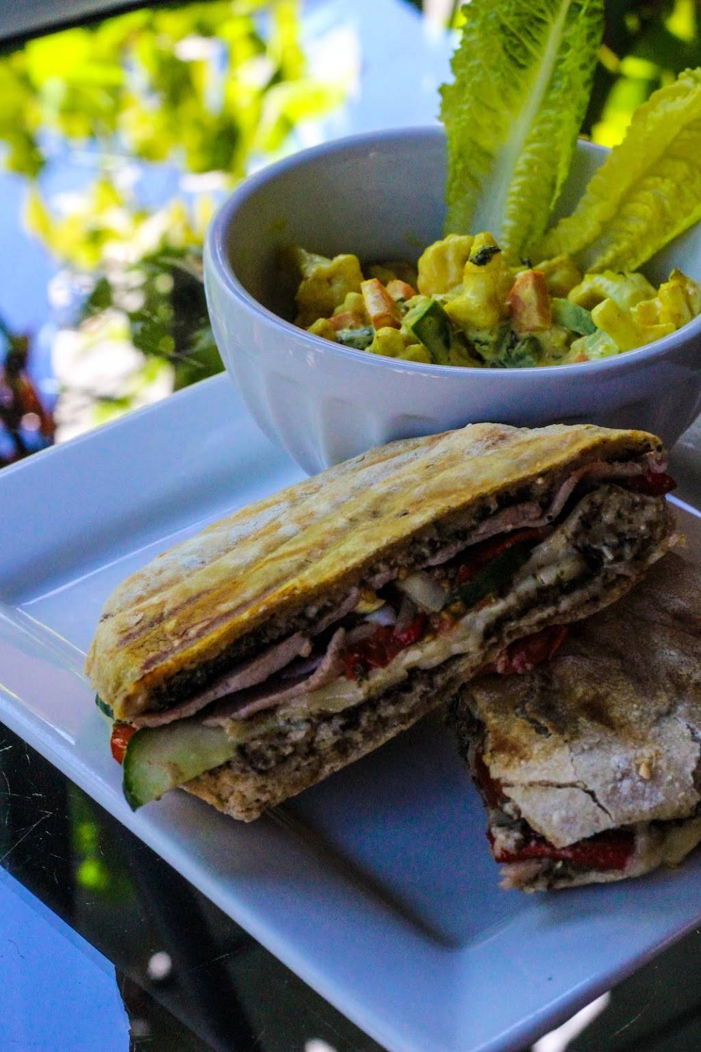 Bistro de la Cité | restaurant | 952-A Rue King Ouest, Sherbrooke, QC J1H 1S2, Canada | 8193461133 OR +1 819-346-1133