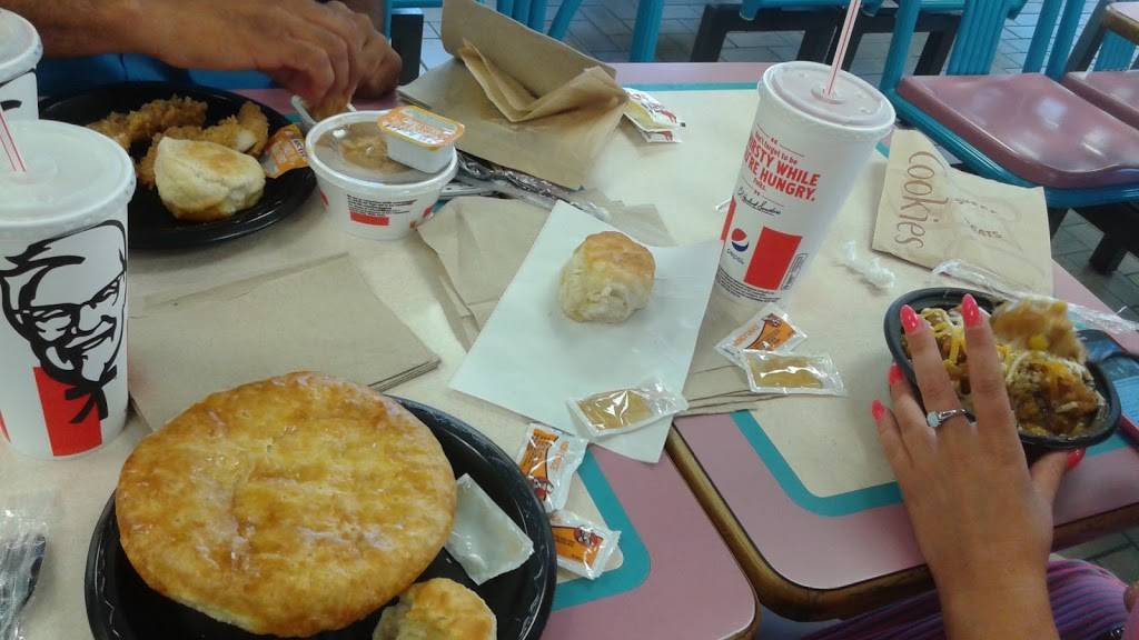 KFC | restaurant | 1004 2nd St S, Waite Park, MN 56387, USA | 3202529394 OR +1 320-252-9394