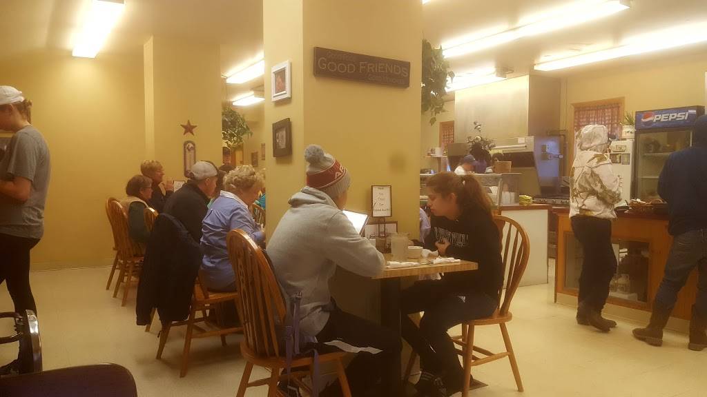 Susies Cafe LLC | restaurant | 37 W Main St, Morrisville, NY 13408, USA | 3156843350 OR +1 315-684-3350