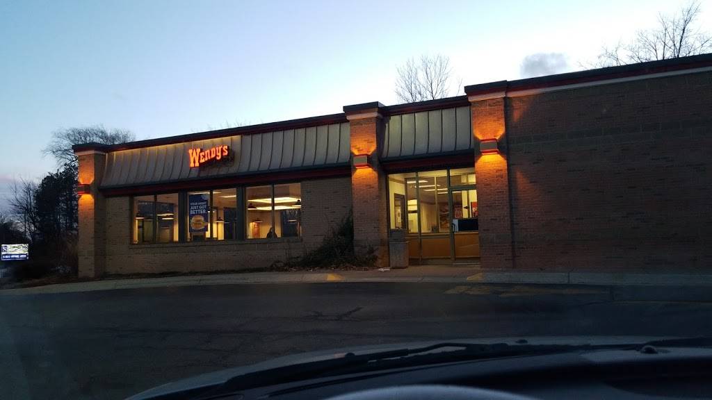 Wendys | restaurant | 2727 Eaton Rapids Rd, Lansing, MI 48911, USA | 5173947851 OR +1 517-394-7851