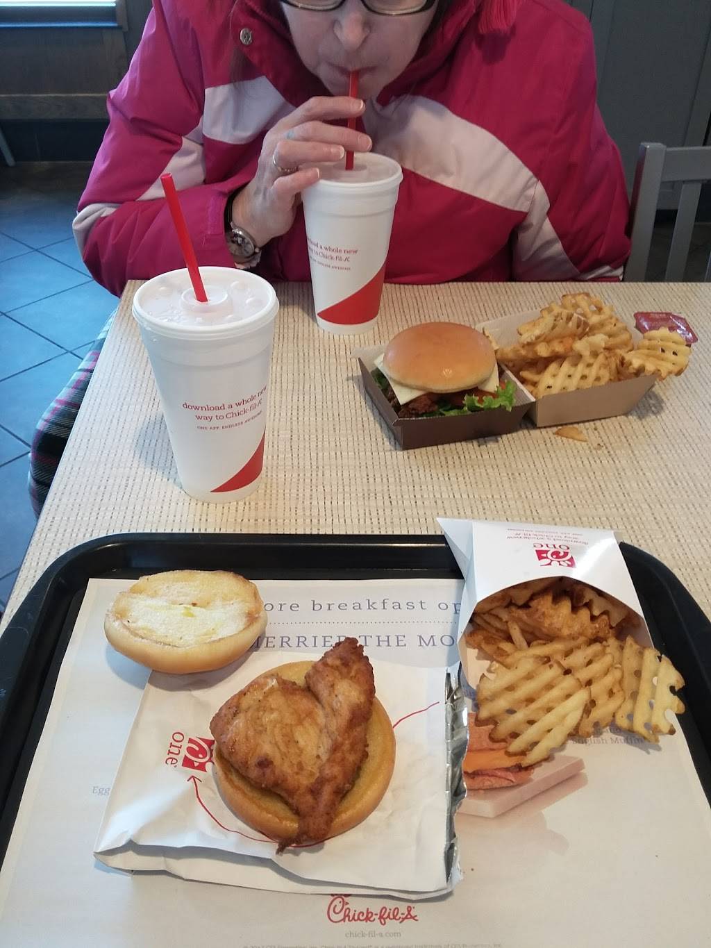 Chick-fil-A | restaurant | 3831 41st Ave Dr, Moline, IL 61265, USA | 3097971605 OR +1 309-797-1605