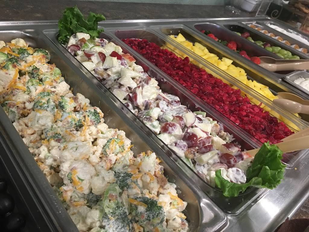 T & R Junction | restaurant | 104 N Peters St, Garrett, IN 46738, USA | 2605539023 OR +1 260-553-9023