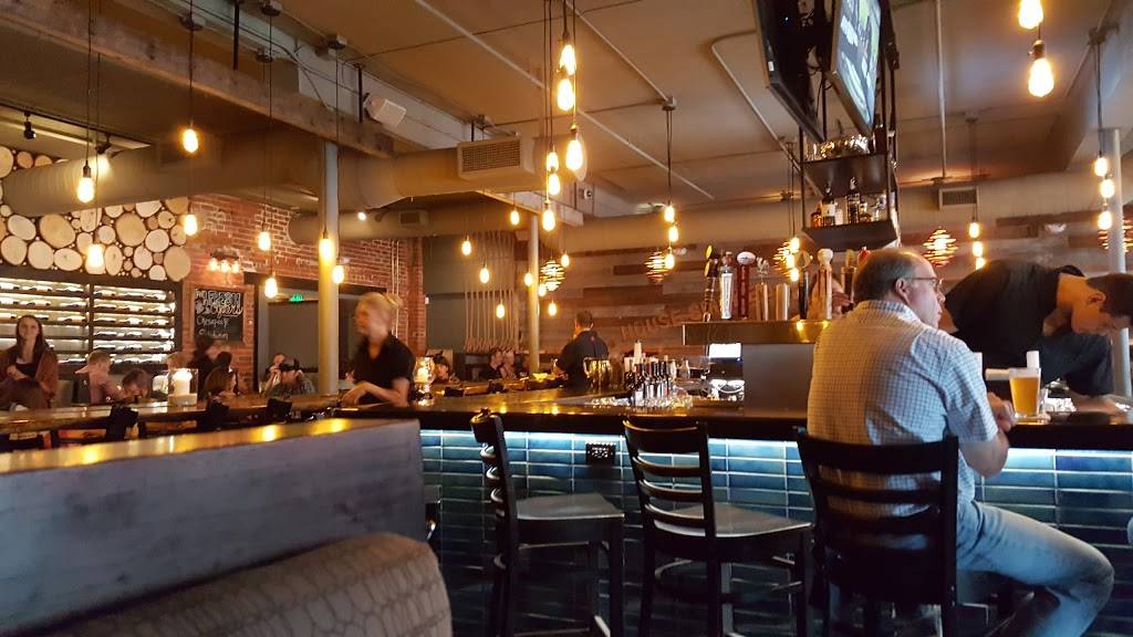 Smokin Fins Restaurant | restaurant | 2575 Littleton Main St, Littleton, CO 80120, USA | 7208081711 OR +1 720-808-1711