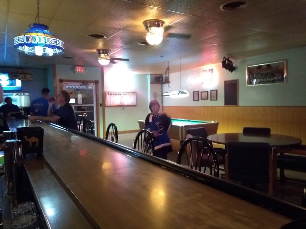 Mikes Ten-Pin Lounge | restaurant | 18 E Broadway, Alton, IL 62002, USA | 6184656565 OR +1 618-465-6565