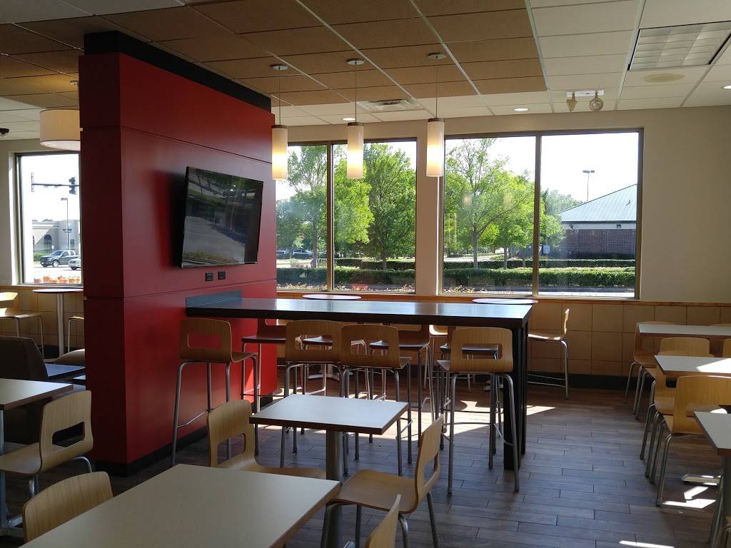 Wendys | restaurant | 5585 Whittlesey Blvd, Columbus, GA 31909, USA | 7063238254 OR +1 706-323-8254