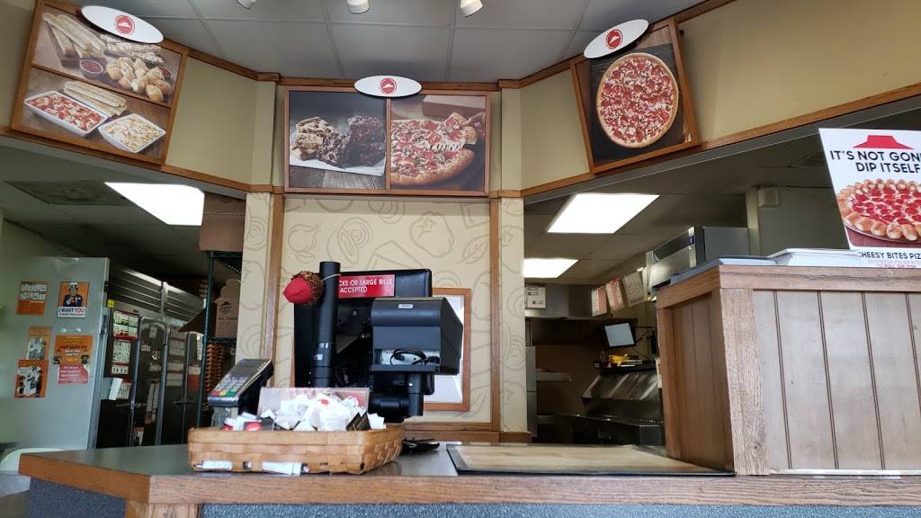 Pizza Hut | meal takeaway | 1014 SE Port St Lucie Blvd #7, Port St. Lucie, FL 34952, USA | 7723355575 OR +1 772-335-5575