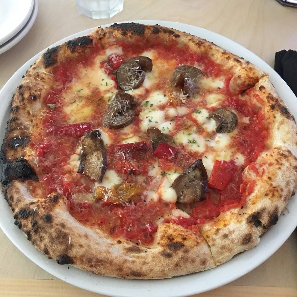 Pizzeria Madre | restaurant | 111 Wellington St, London, ON N6B 2K5, Canada | 5194324333 OR +1 519-432-4333