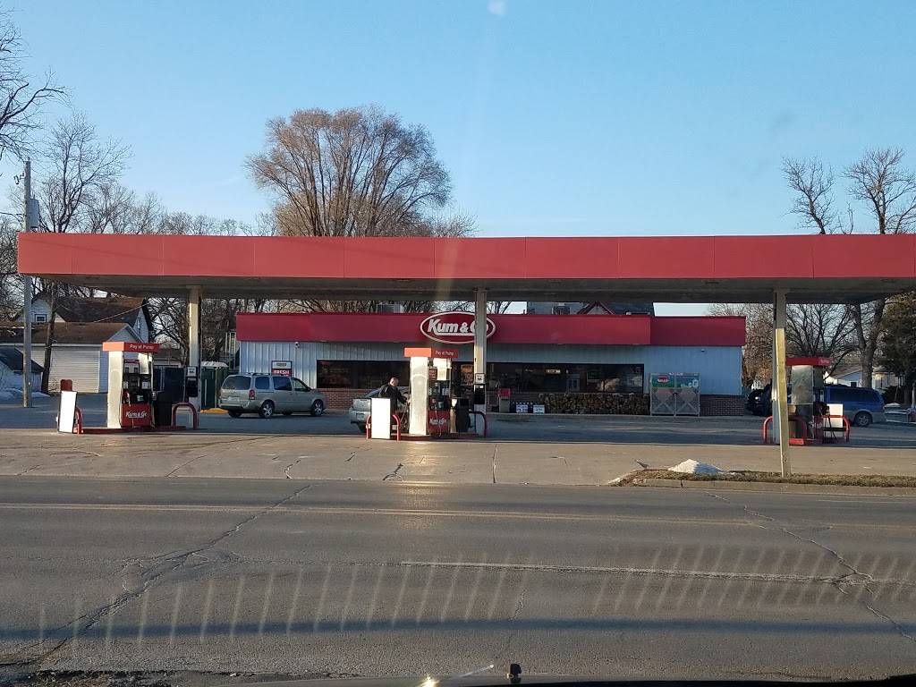 Kum & Go | meal takeaway | 609 Central Ave W, Hampton, IA 50441, USA | 6414565106 OR +1 641-456-5106